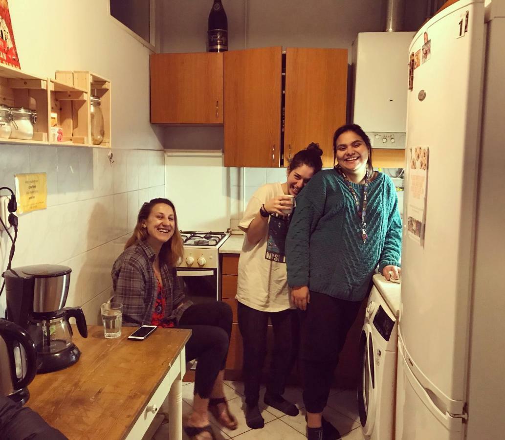 בודפשט The Lazy Muggle Hostel מראה חיצוני תמונה
